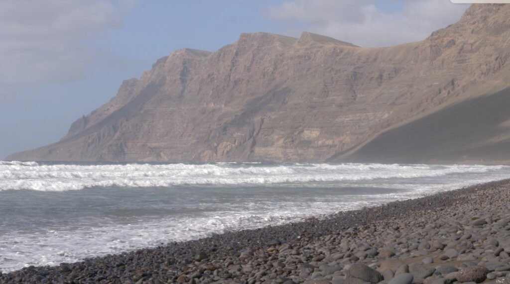 Carmen Revuelta Lanzarote paisaje volcánico